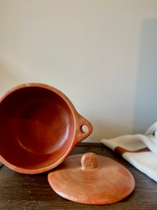 ZÈ Traditional Ceramic Pot & Lid-EssieSpice